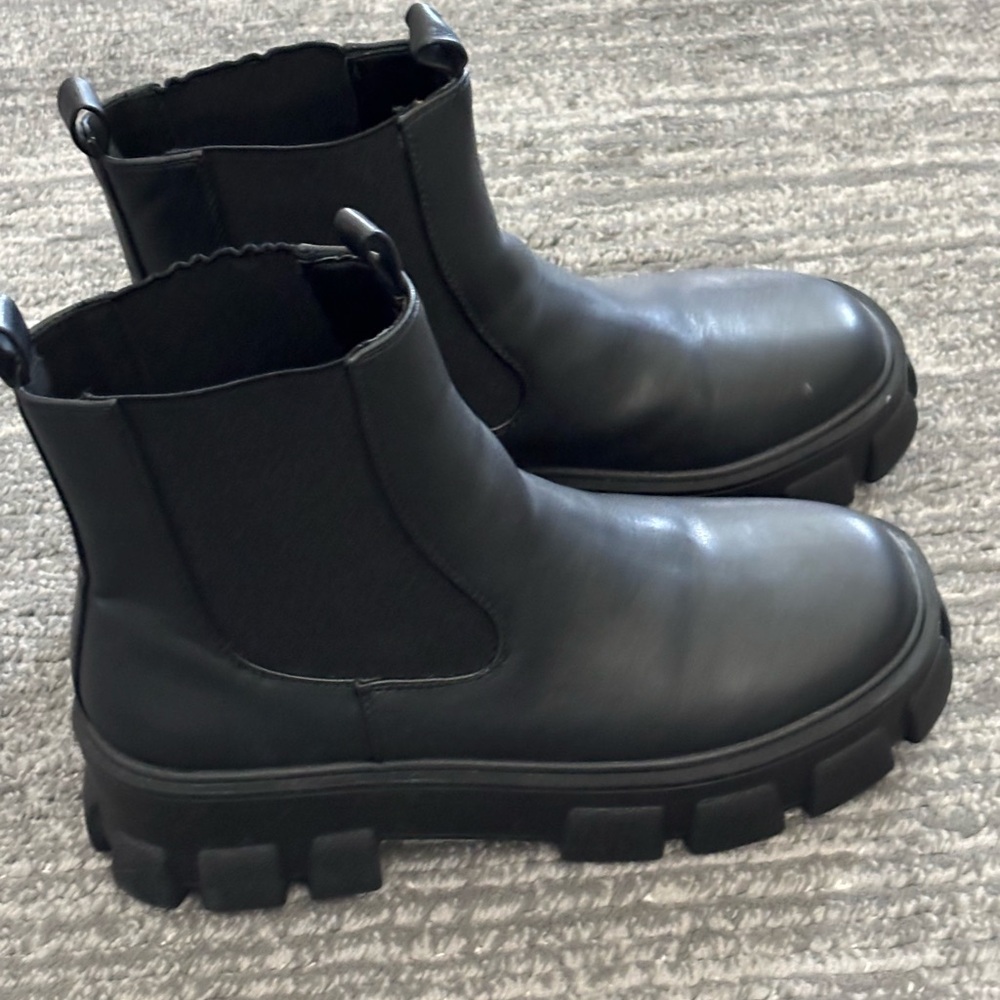 Black Ankle Boots for Women